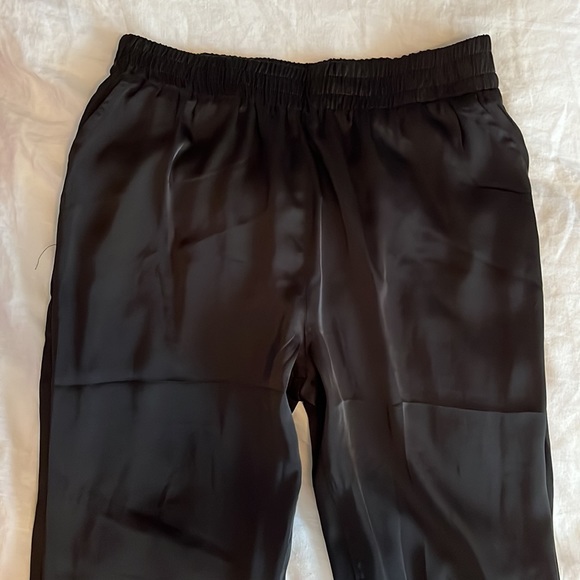 Fun silky joggers - Picture 8 of 8